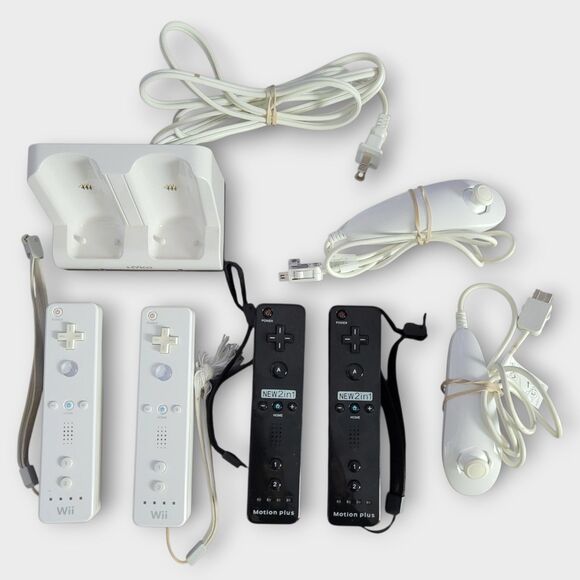 Nintendo Wii Console RVL-001 Bundle With Games And Accessories Mario Kart Wii - Picture 4 of 15